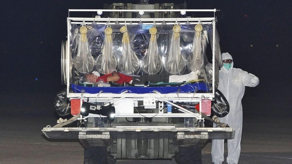 Italia aísla a un paciente por sospecha de ébola y reactiva sus protocolos sanitarios