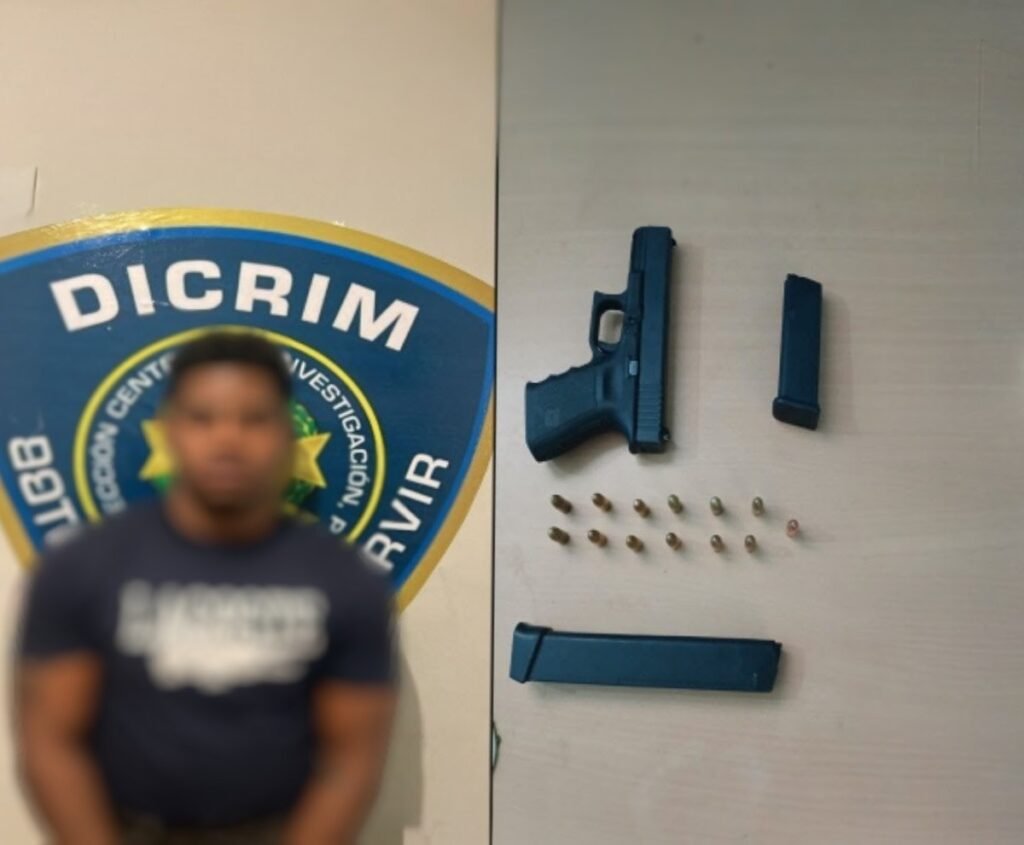 Arrestan en Pedernales a un hombre con un arma ilegal en operativo conjunto