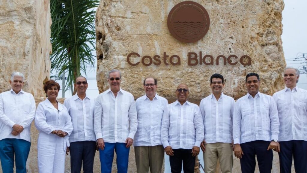 Boca Chica entra de nuevo al debate por la distancia entre el discurso oficial y las deudas pendientes