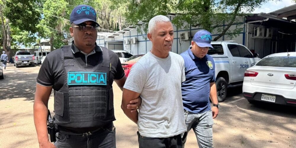 Arrestan a “El Sureño” y recuperan 16 motos y tres chasis en operativo en Santiago
