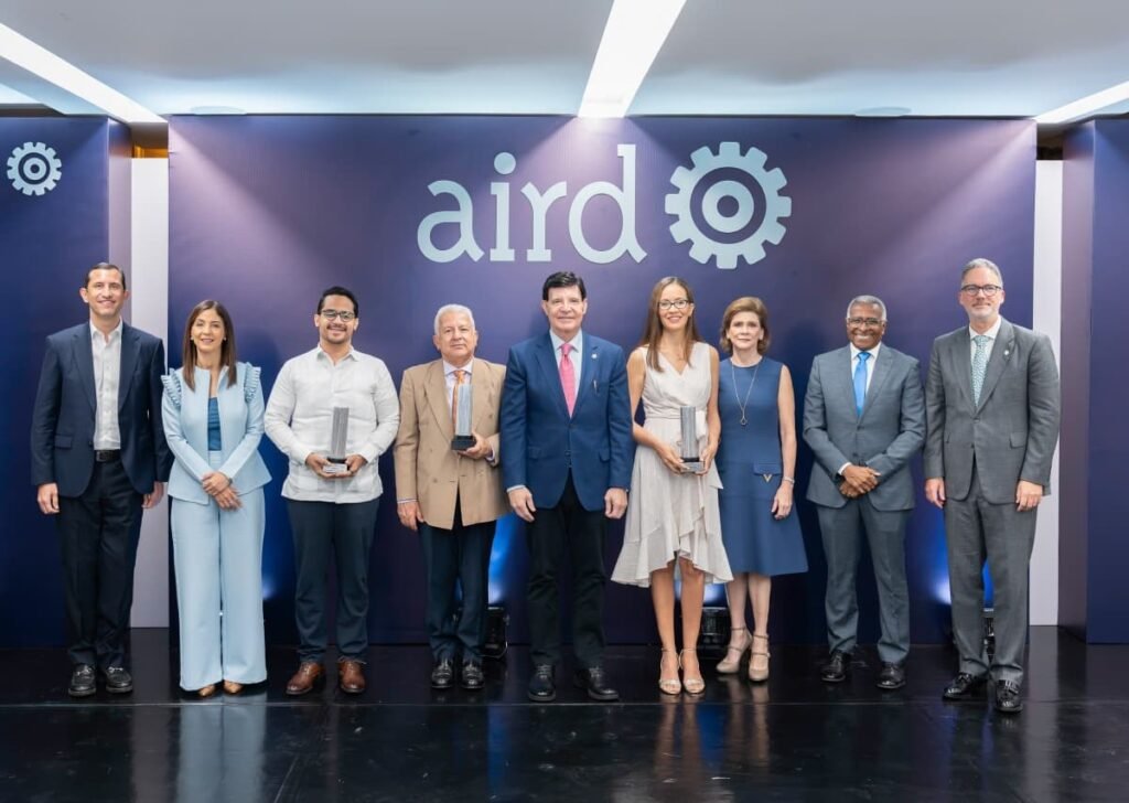 La AIRD destaca la industria y subraya la necesidad de explicar sus retos al país