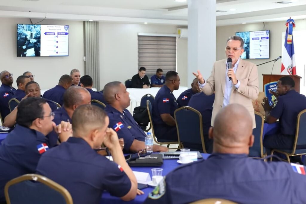 Policía refuerza formación para aplicar el nuevo modelo en 20 departamentos