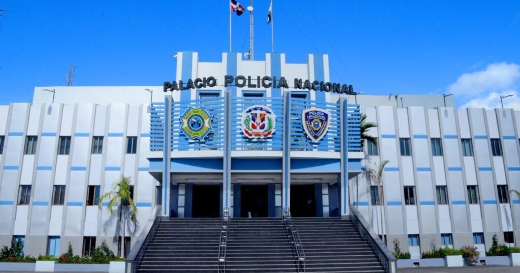 Policía investiga muerte de hombre en Plaza Central tras caída desde el cuarto nivel