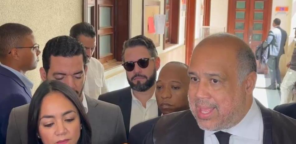 Tribunal declara en rebeldía a Ingrid Jorge tras ausencias en audiencia por querella de Faride Raful
