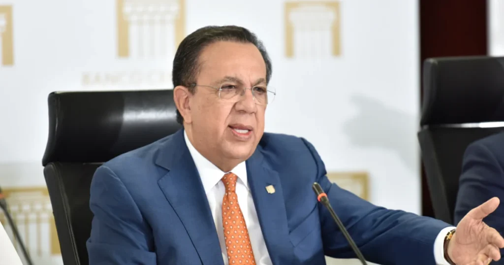 La economía dominicana avanzó 4.0 % en el cuatrimestre, aunque persisten presiones externas que obligan a vigilar su sostén