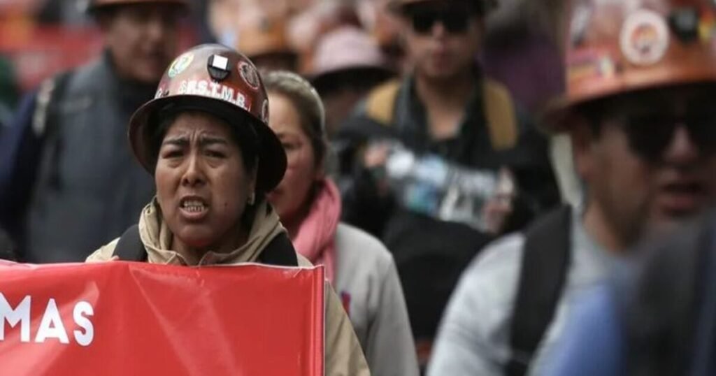 Bolivia mantiene protestas y bloqueos mientras el Ejecutivo impulsa nuevas vías de diálogo