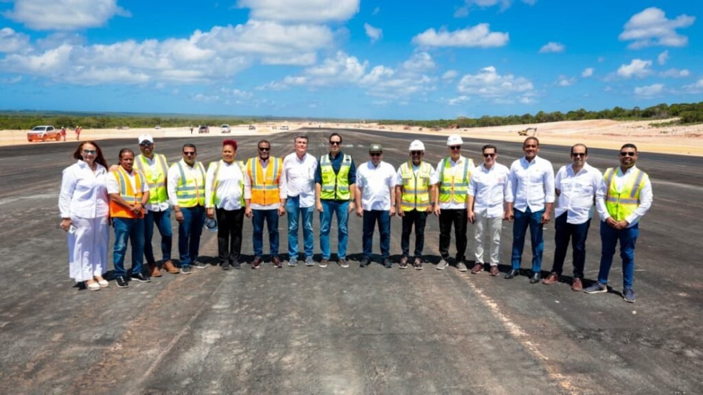 Gobierno mantiene para febrero la apertura del Aeropuerto de Cabo Rojo y somete el cronograma de Pedernales a examen