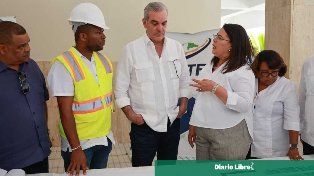 Abinader inspecciona el Hotel Escuela Guarocuya mientras el muelle sigue sin licitarse
