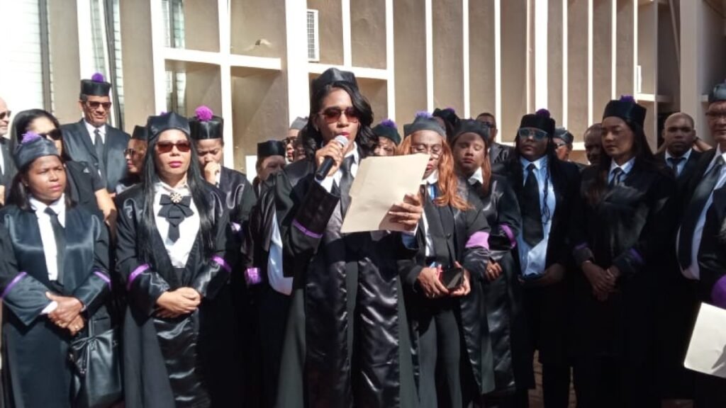 Paro judicial en San Pedro de Macorís visibiliza carencias y tensión laboral en los tribunales
