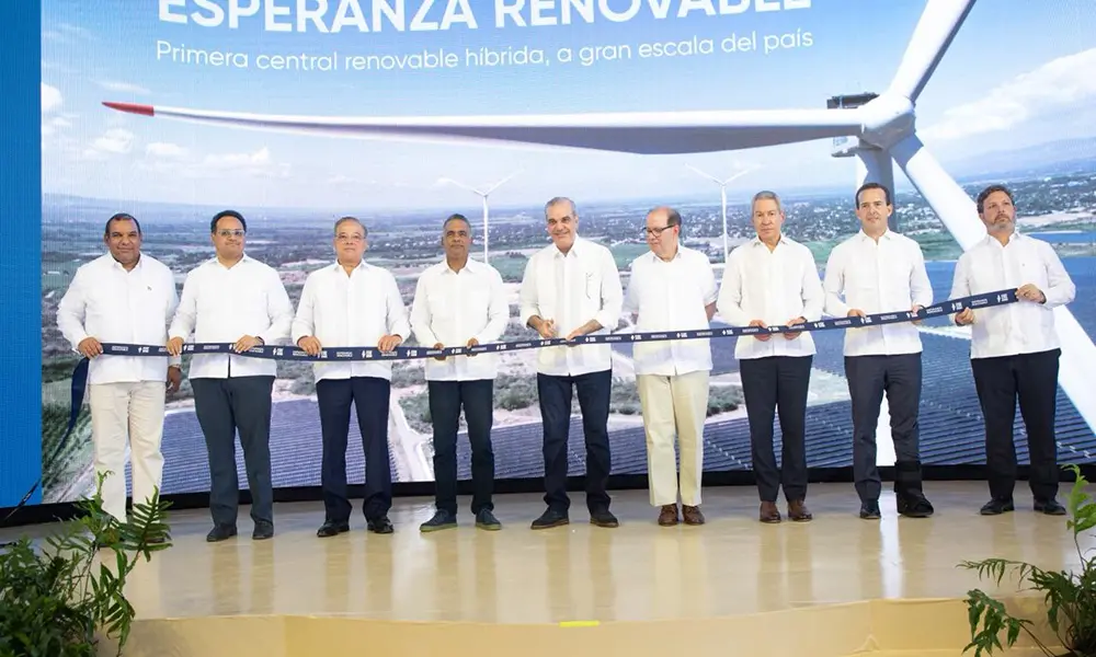 Abinader encabeza inauguración de central en Esperanza mientras crece la presión por traducir anuncios energéticos en resultados verificables