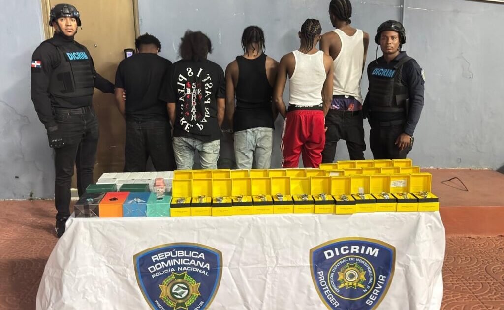 Desarticulan en Villa Francisca una red de fraudes electrónicos con cinco detenidos