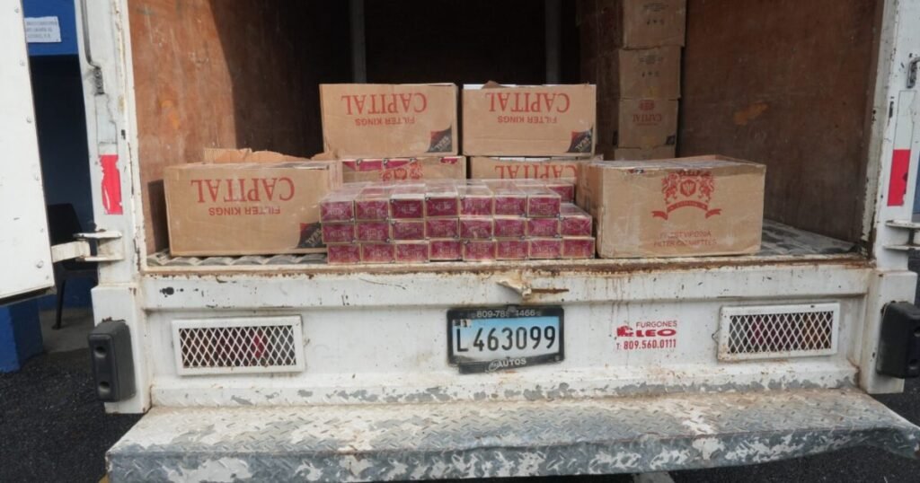 Incautan 100 mil cigarrillos en SDO y vuelve a exhibirse el alcance del contrabando