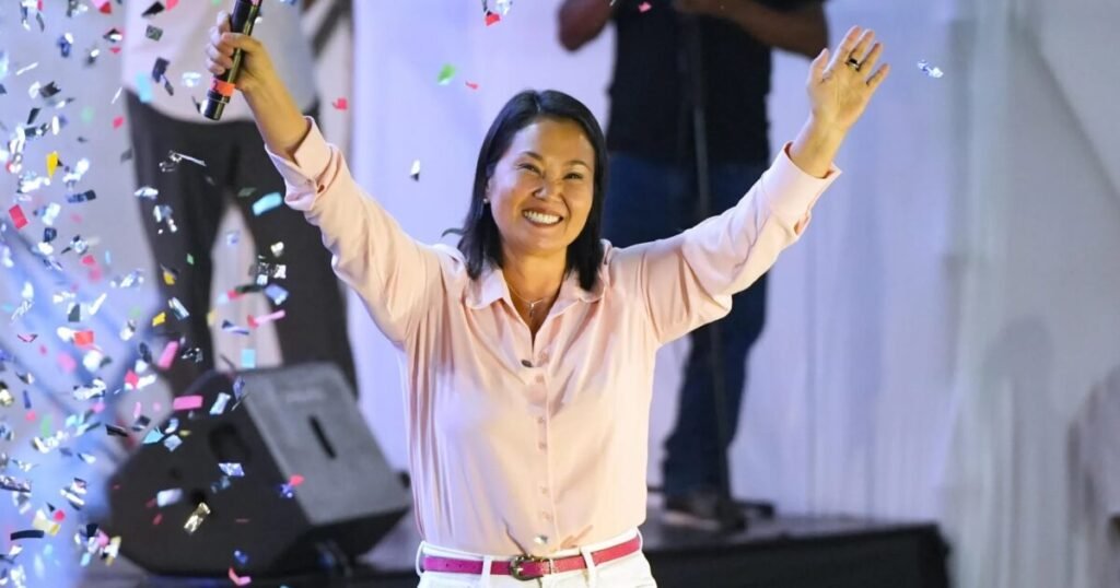 Keiko Fujimori impulsa 100.000 personeros ante las fallas de la primera vuelta en Perú