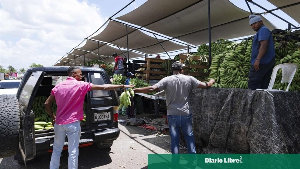 Inflación permanece por encima de la meta y los combustibles elevan la presión sobre la vida cotidiana