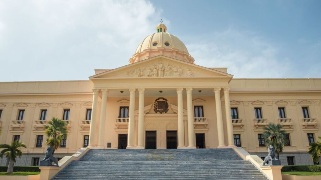 Inician en el Congreso las medidas económicas del Gobierno con respaldo sectorial y pedido de control