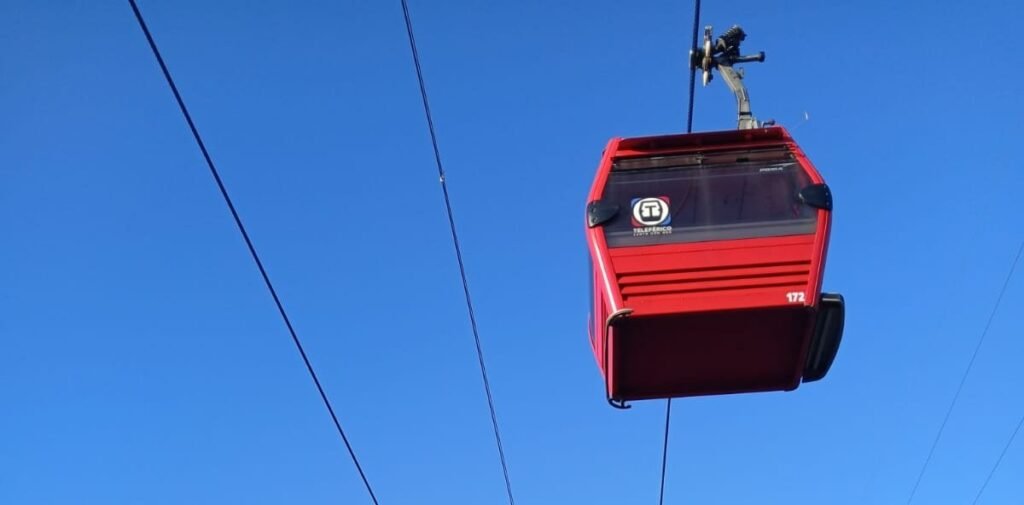 Suspensión parcial del Teleférico obliga a reajustar traslados en Santo Domingo