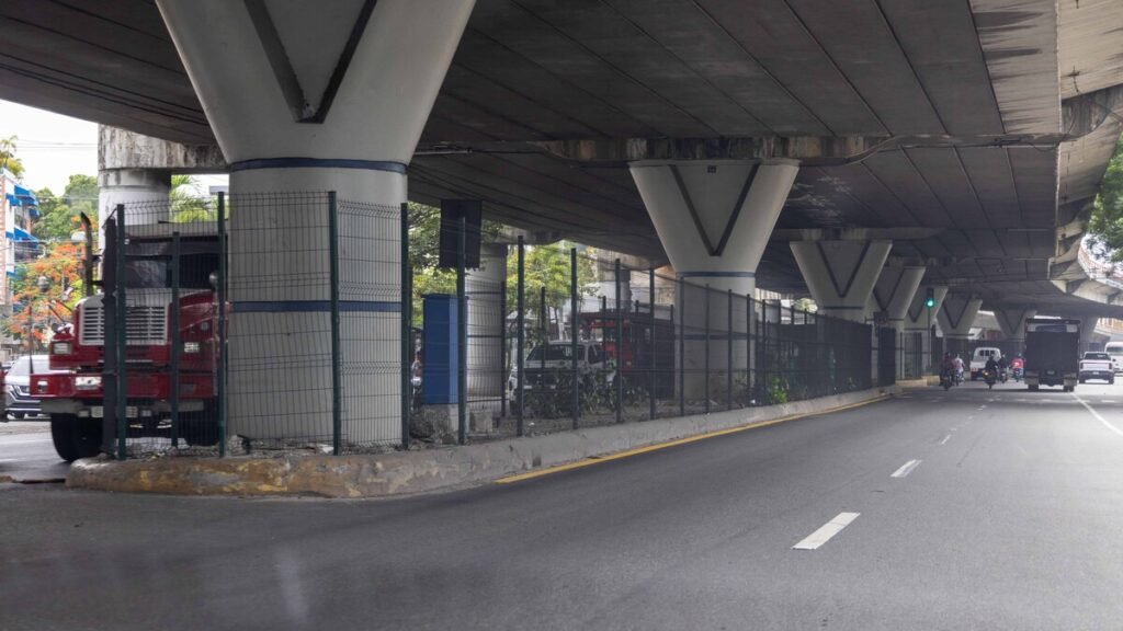 La protección con mallas en la 27 de Febrero revela límites de la recuperación