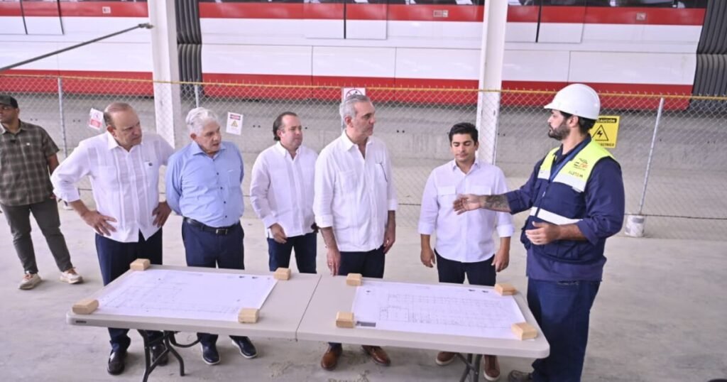 Abinader supervisa de nuevo el monorriel de Santiago, que aún no entra en servicio