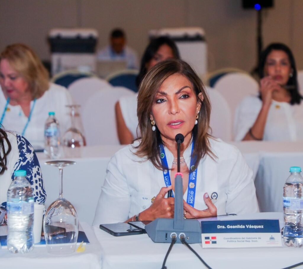 Vásquez plantea al SICA reforzar la reintegración de migrantes retornados