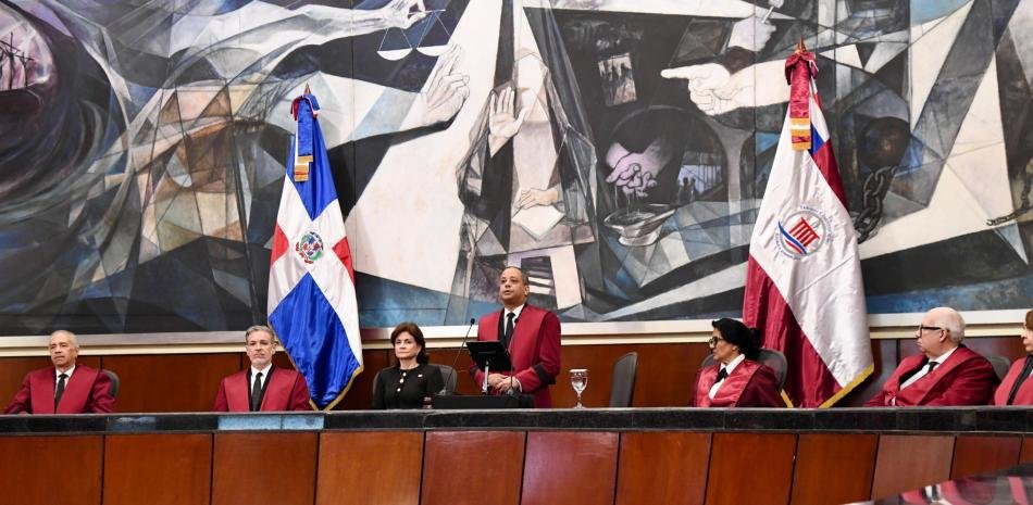TC invalida tribunales disciplinarios por distrito del Colegio de Abogados y concentra el primer grado en el órgano nacional