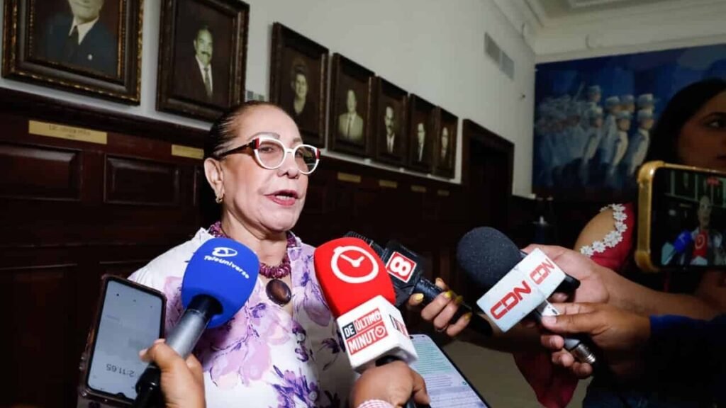 Santos cuestiona control estatal por supuesta venta irregular de apartamentos en Hato del Yaque