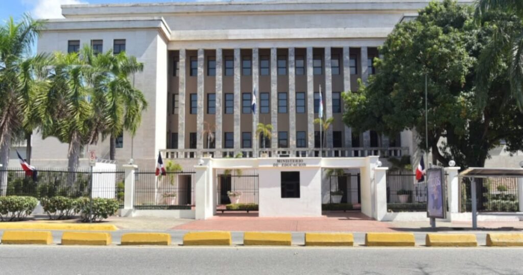 Evaluación docente avanza al 95.4 %, pero deja pendiente la rendición de cuentas sobre su impacto real en las aulas