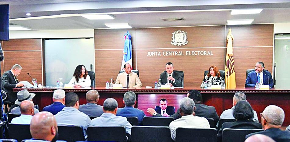 La JCE insiste, pero el proselitismo fuera de plazo sigue desafiando el control institucional