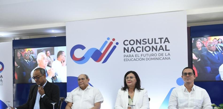 Infotep abre la consulta sobre reforma educativa y el Gobierno pone el foco en el salto digital