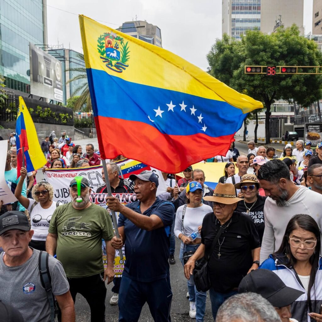 Sindicatos y estudiantes reclaman comicios en Venezuela ante la falta de definición sobre el interinato