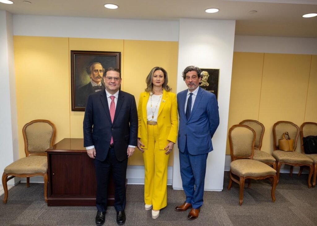 MICM y The Trust lanzan piloto de IA para 50 pymes con foco en resultados medibles