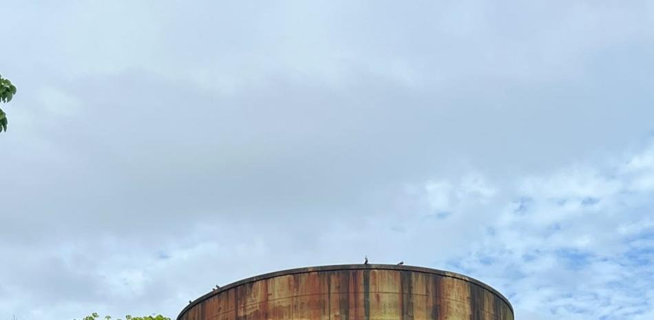 Denuncian en Pimentel más de 20 días sin agua entre fallas del tanque y promesas pendientes