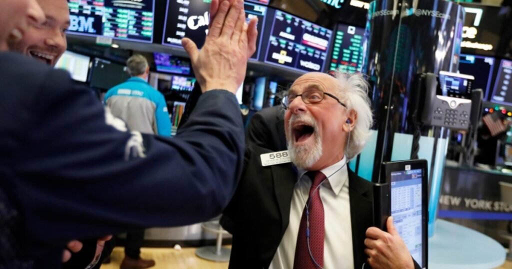 Wall Street avanza con prudencia mientras la escalada de Trump frente a Irán sigue marcando la sesión