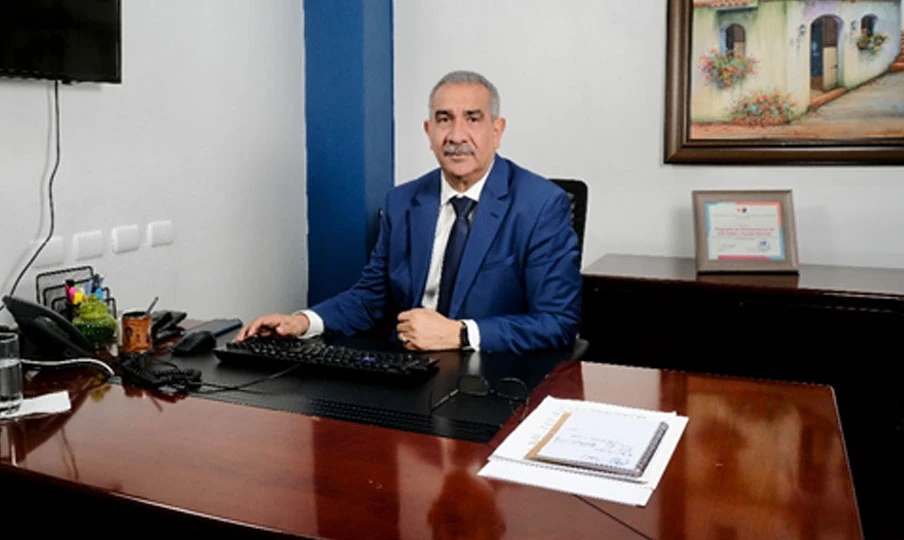 Alto Costo niega escasez en Santiago y mantiene la presión por más cobertura
