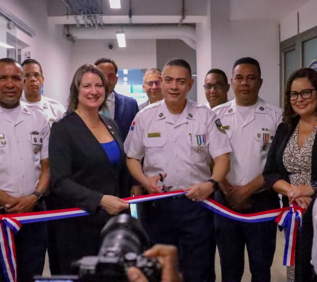 Policía inaugura centro de ciberinteligencia y refuerza la vigilancia digital