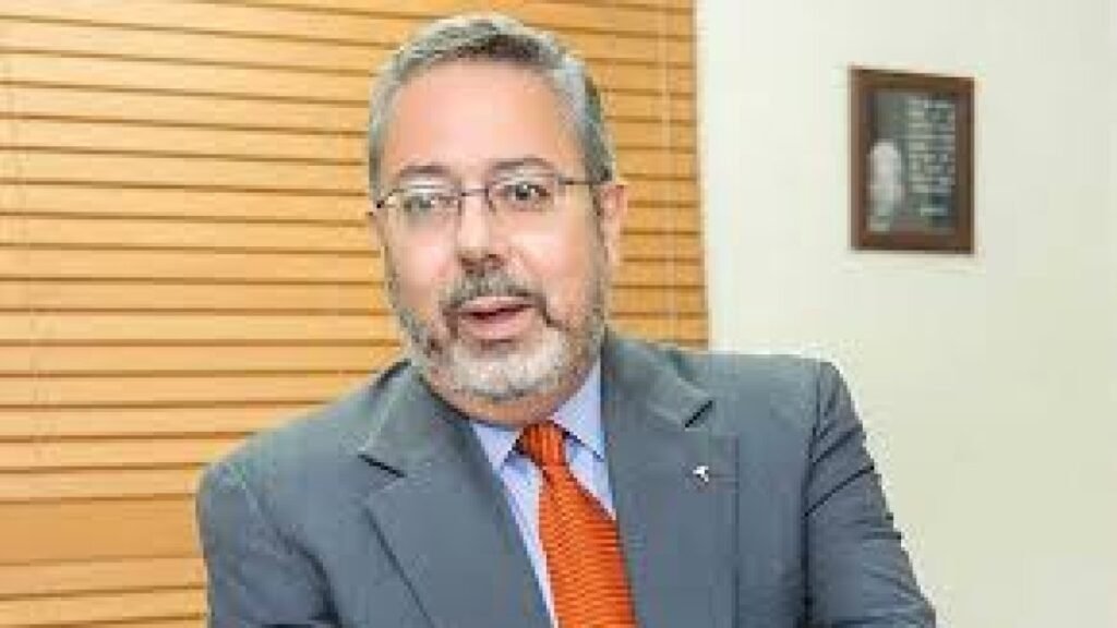 Fraude en la medicina y límites al poder: una crítica que mezcla control institucional y alerta constitucional