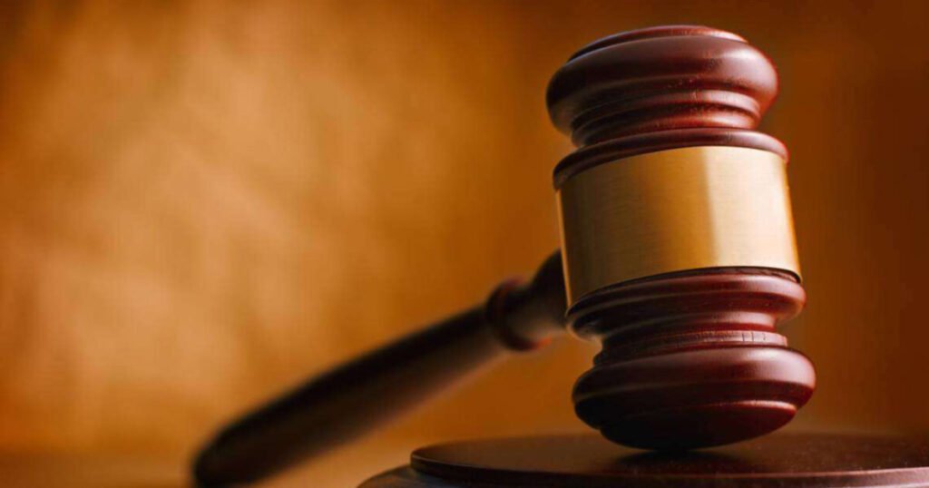 Empresario chino queda bajo fianza por acusación de violencia de género