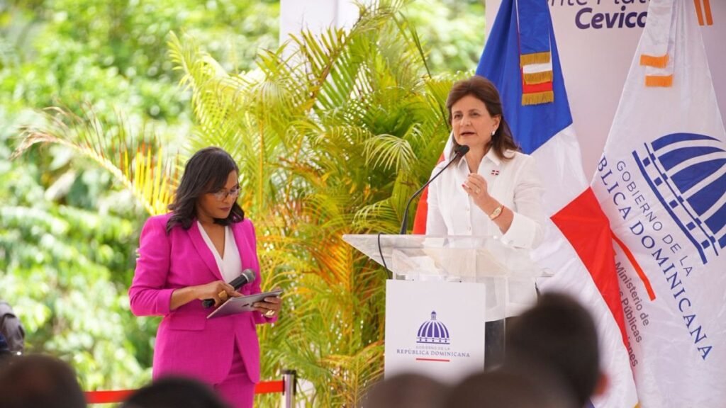 Raquel Peña lleva agenda de encuentros a Monte Plata entre promesas de diálogo y demandas pendientes