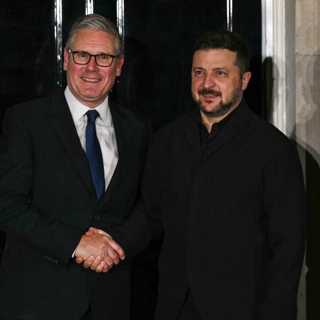 Cinco muertos y un impacto en Chernóbil tensionan la cita de Zelenski con líderes europeos en Reino Unido