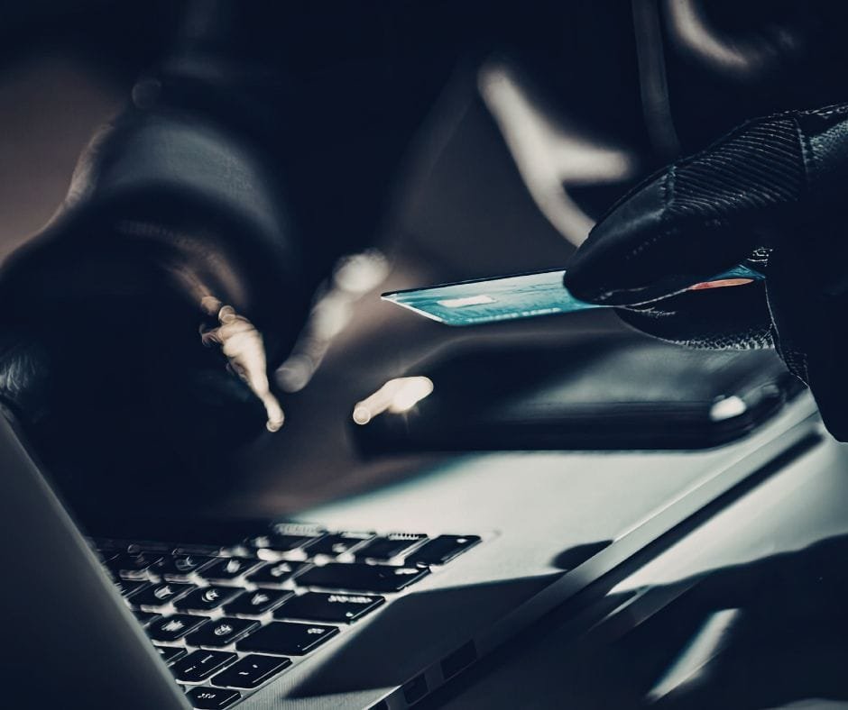 Operación XL526 revela una red de estafas con base en Santiago y plantea dudas sobre el dinero ilícito
