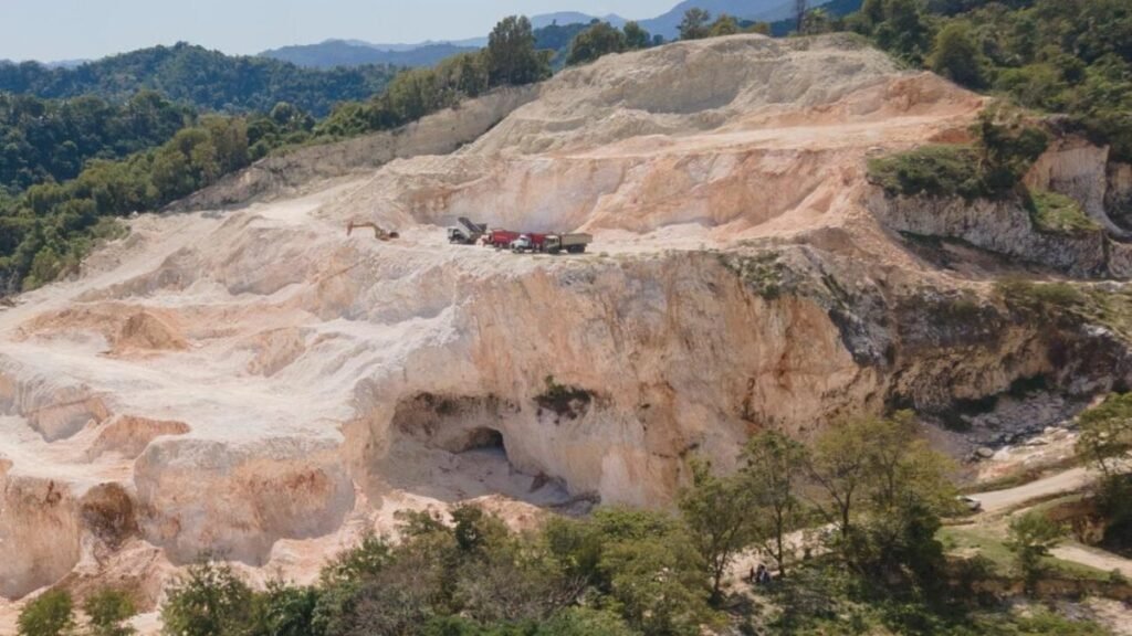Abinader declara de utilidad pública terrenos en Cuevas del Pomier y activa trámite de compra con control institucional