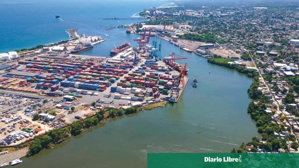 Nueva amenaza arancelaria reabre presión sobre exportaciones dominicanas mientras el Gobierno pide esperar al diálogo