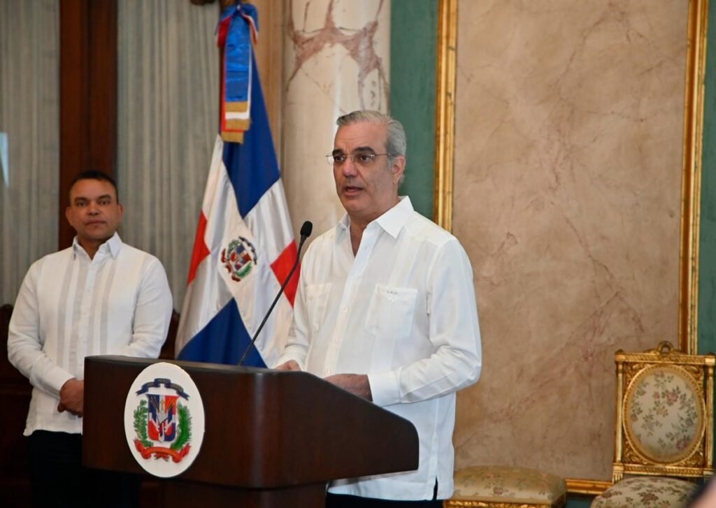 Abinader promete tres unidades especializadas de salud mental en cárceles y reconoce la gravedad del problema