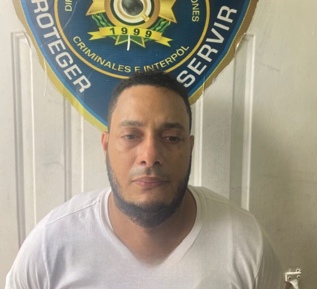 Detienen en Monte Plata a un requerido por homicidio tras permanecer prófugo con órdenes de arresto