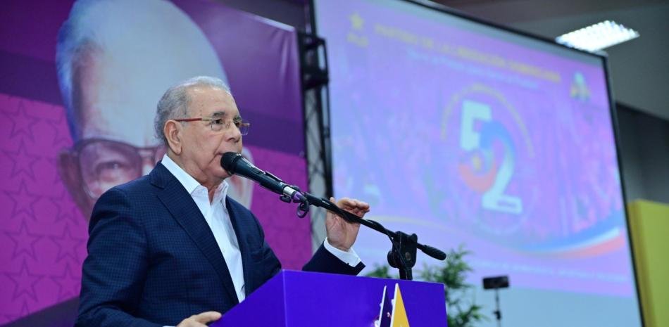 Danilo Medina acusa al Gobierno de cargar a la gente el costo de la reforma fiscal