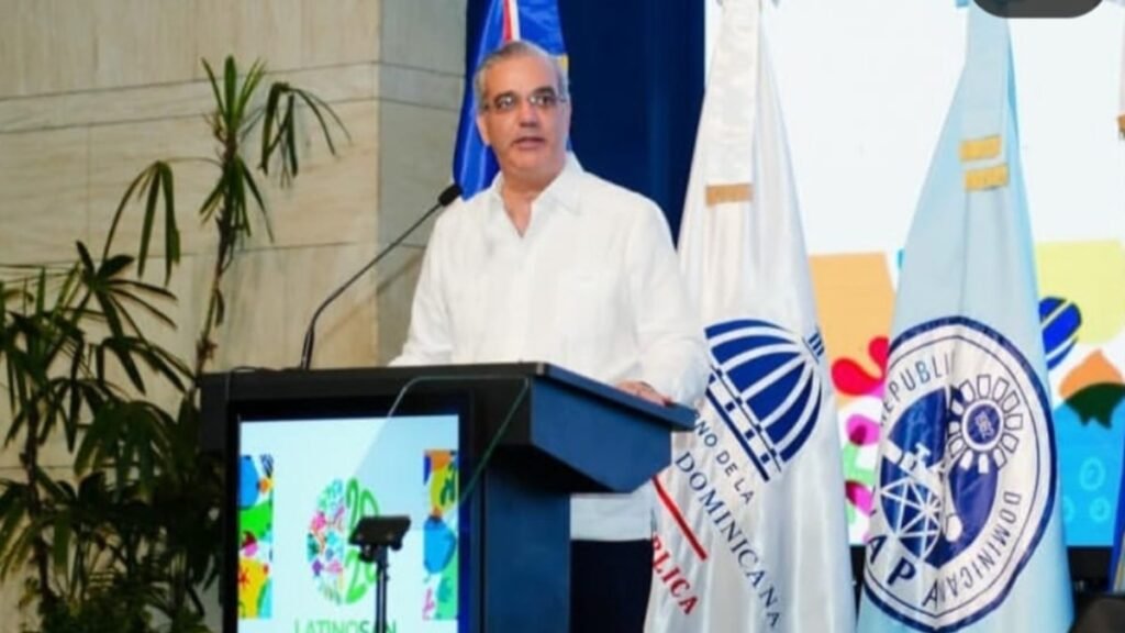 Abinader llama a hacer del agua potable y el saneamiento una prioridad regional