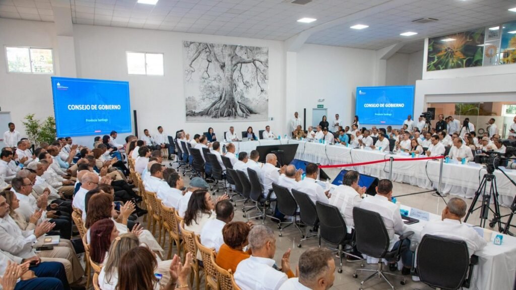 Abinader revisa en Santiago 200 obras y compromisos en una nueva sesión del Consejo de Ministros