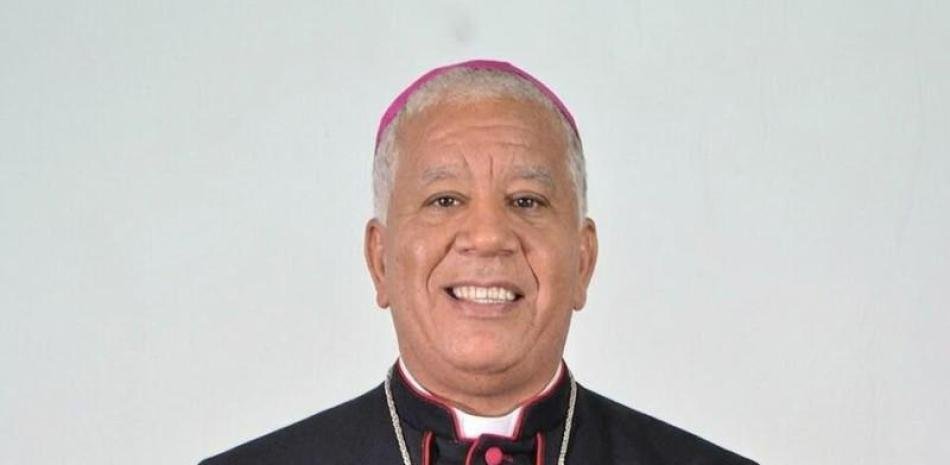 Barahona despide a monseñor Romero Cárdenas tras su traslado a La Vega
