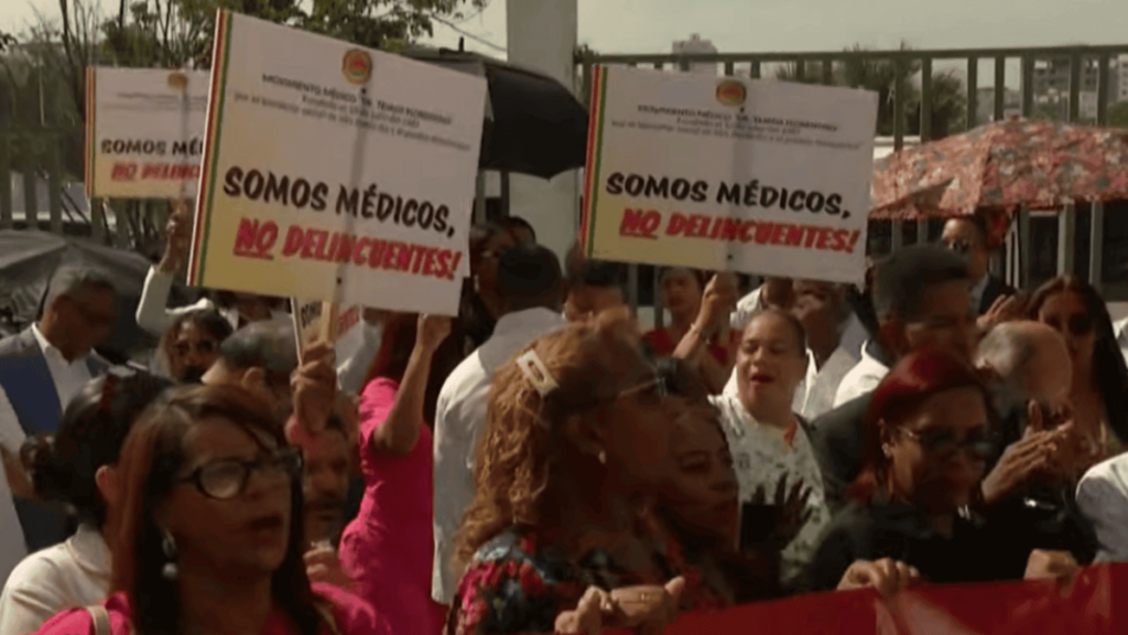 El CMD cuestiona ante el Constitucional varios artículos del nuevo Código Penal por su efecto sobre la medicina