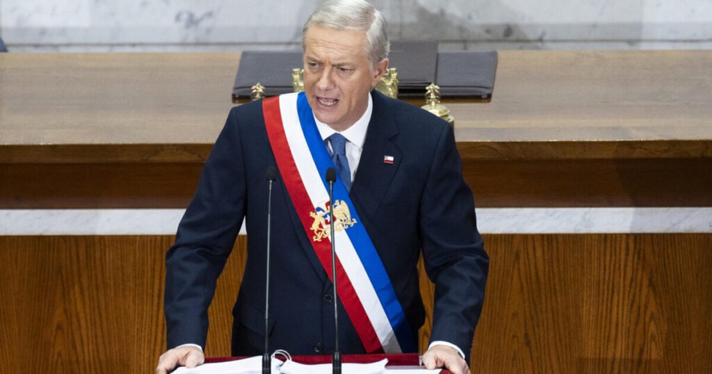Kast reconoce el costo de la austeridad y promete mantener intactas las ayudas sociales