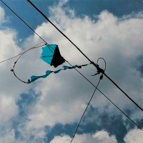 Edeeste alerta en Higüey por riesgos con chichiguas y equipos en carga tras dos electrocuciones
